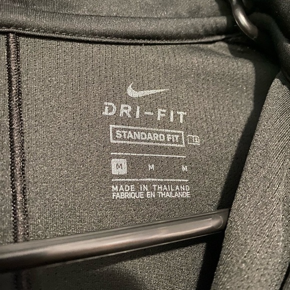 Nike Dri-Fit 1/2 Zip Workout Long Sleeve Top - Picture 12 of 13